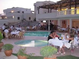 מלון Bogazici Flamingo Country Club